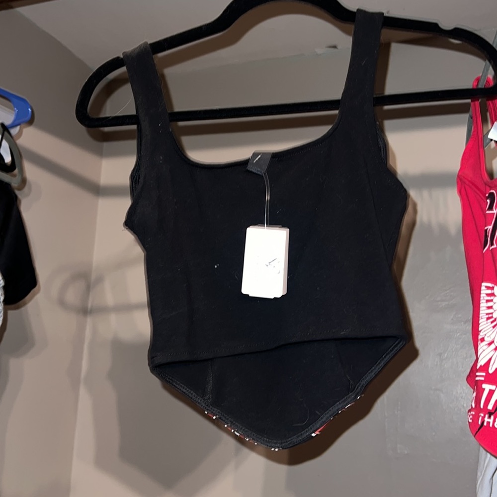 Windsor Crop Top - Picture 2 of 2
